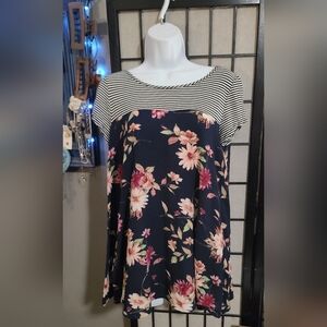 Emerald Floral Stripe Flowy Top sz M